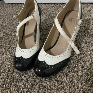 Women’s vintage heels